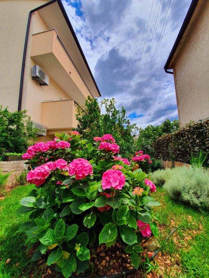 Apartment Tonka Šibenik Esterno foto