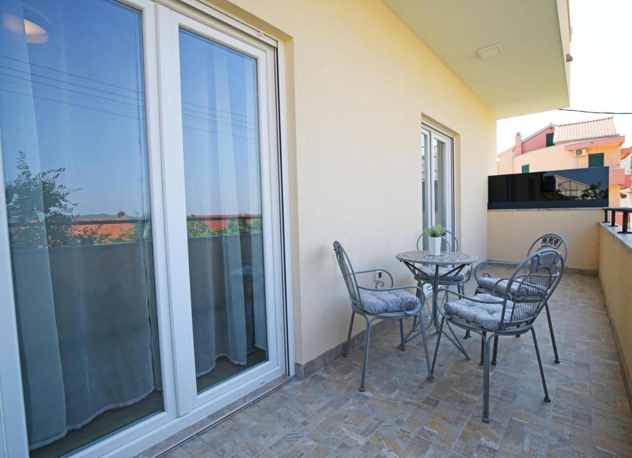 Apartment Tonka Šibenik Esterno foto