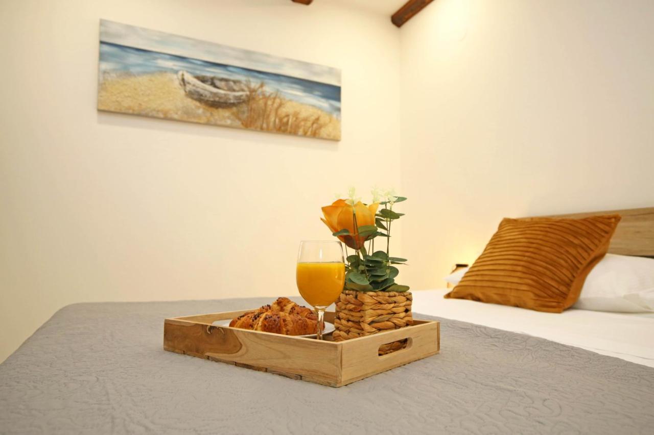 Apartment Tonka Šibenik Esterno foto