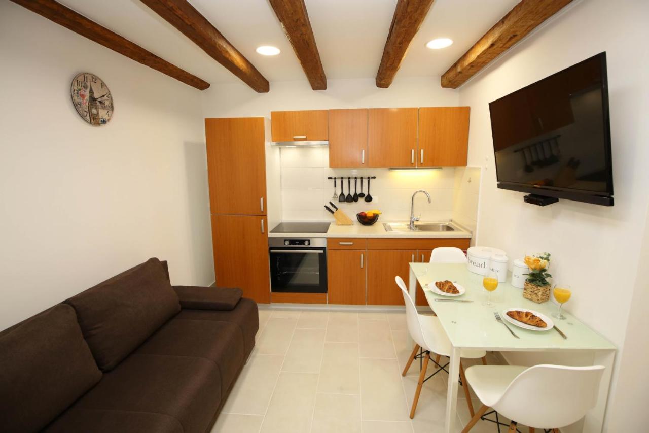 Apartment Tonka Šibenik Esterno foto