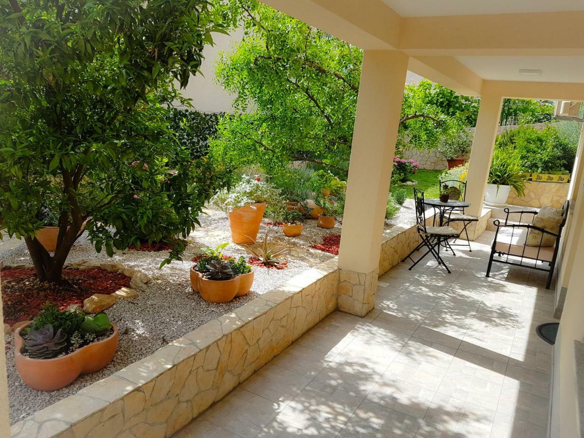 Apartment Tonka Šibenik Esterno foto